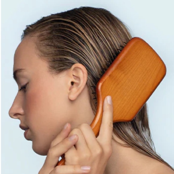 🆕 Aveda Wooden Paddle Brush - Picture 2 of 2